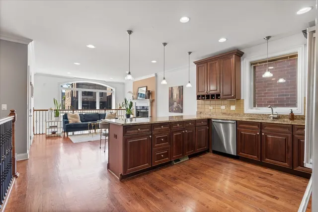 $599,900 | 2444 West Diversey Avenue, Unit 1W, Chicago, IL 60647