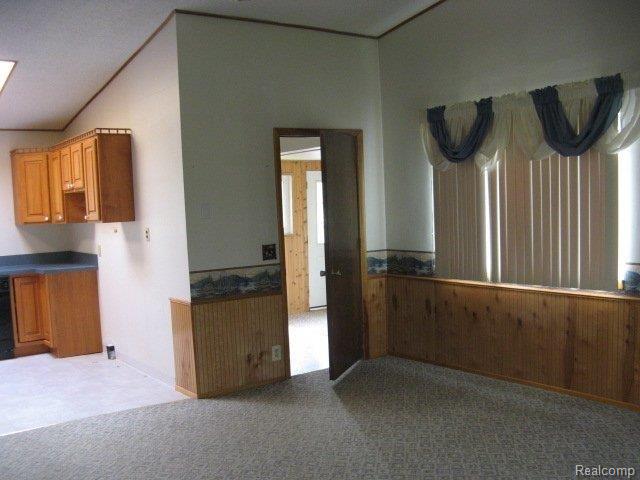 848 Mountview Road Lapeer, MI 48446 - Photo 2 of 10 11 Family Room