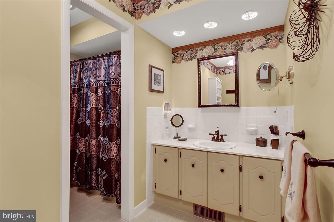 4231 Admire Road Dover, PA 17315 - Photo 20 of 26 Gallery Image 20