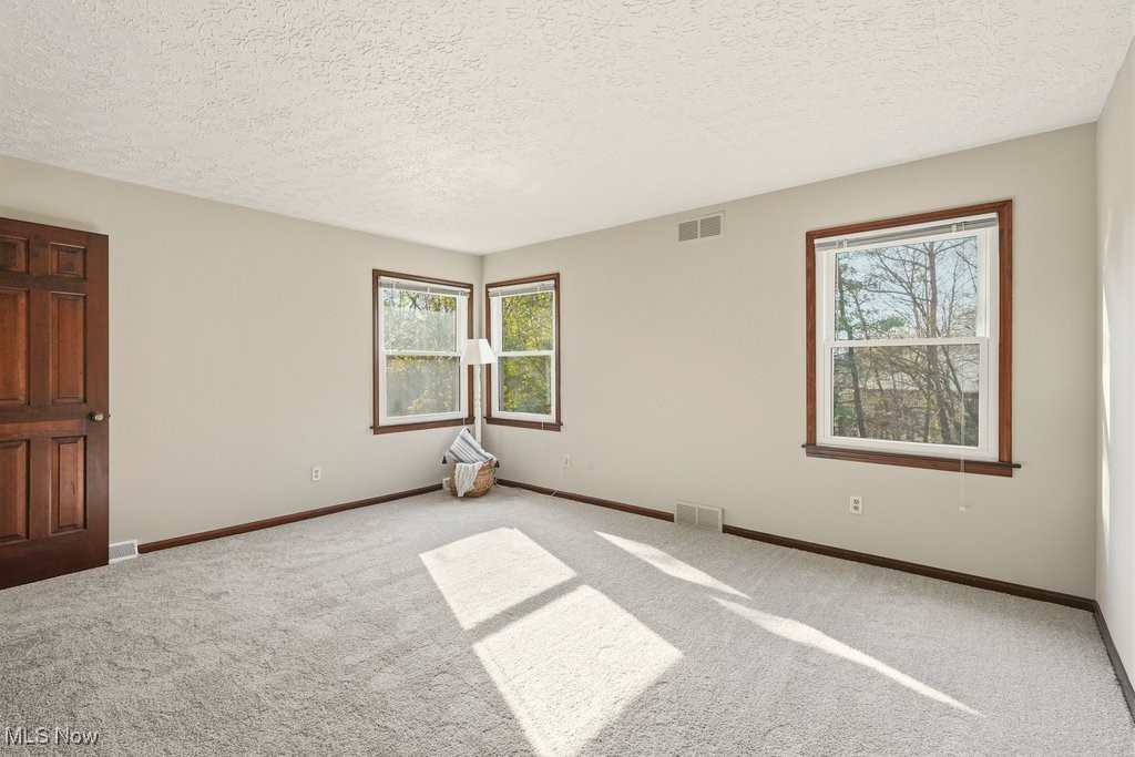 828 Center Road Hinckley, OH 44233 - Photo 24 of 50 Gallery Image 24