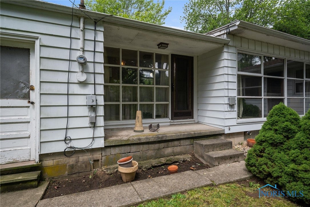 2016 Pautucket Road Toledo, OH 43615 - Photo 38 of 38 Gallery Image 38