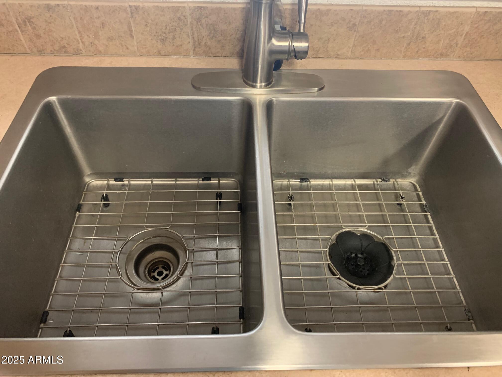 1231 West Roundup Street Apache Junction, AZ 85120 - Photo 9 of 30