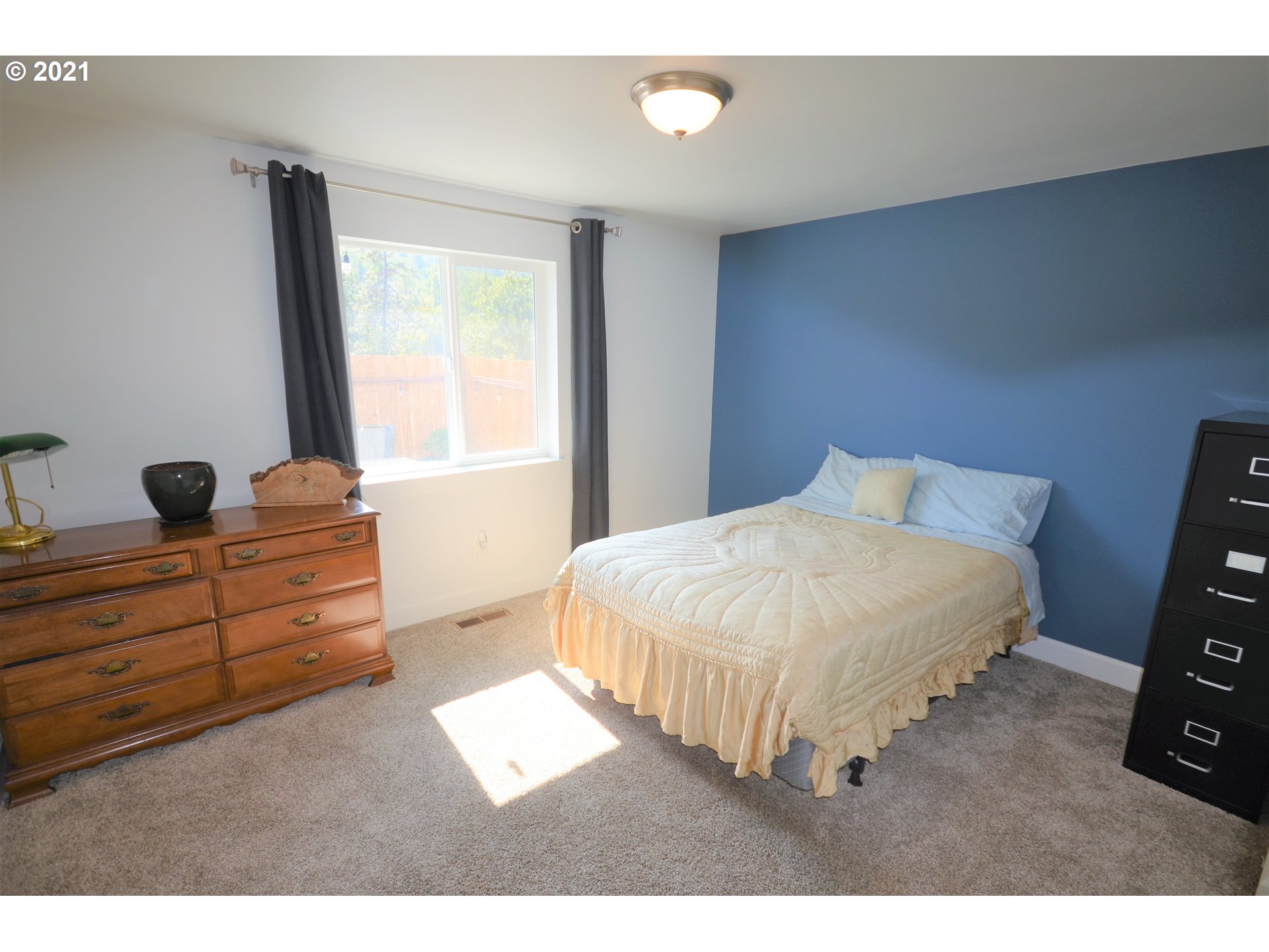 4250 Browns Creek Road The Dalles, OR 97058 - Photo 28 of 32 Bedroom