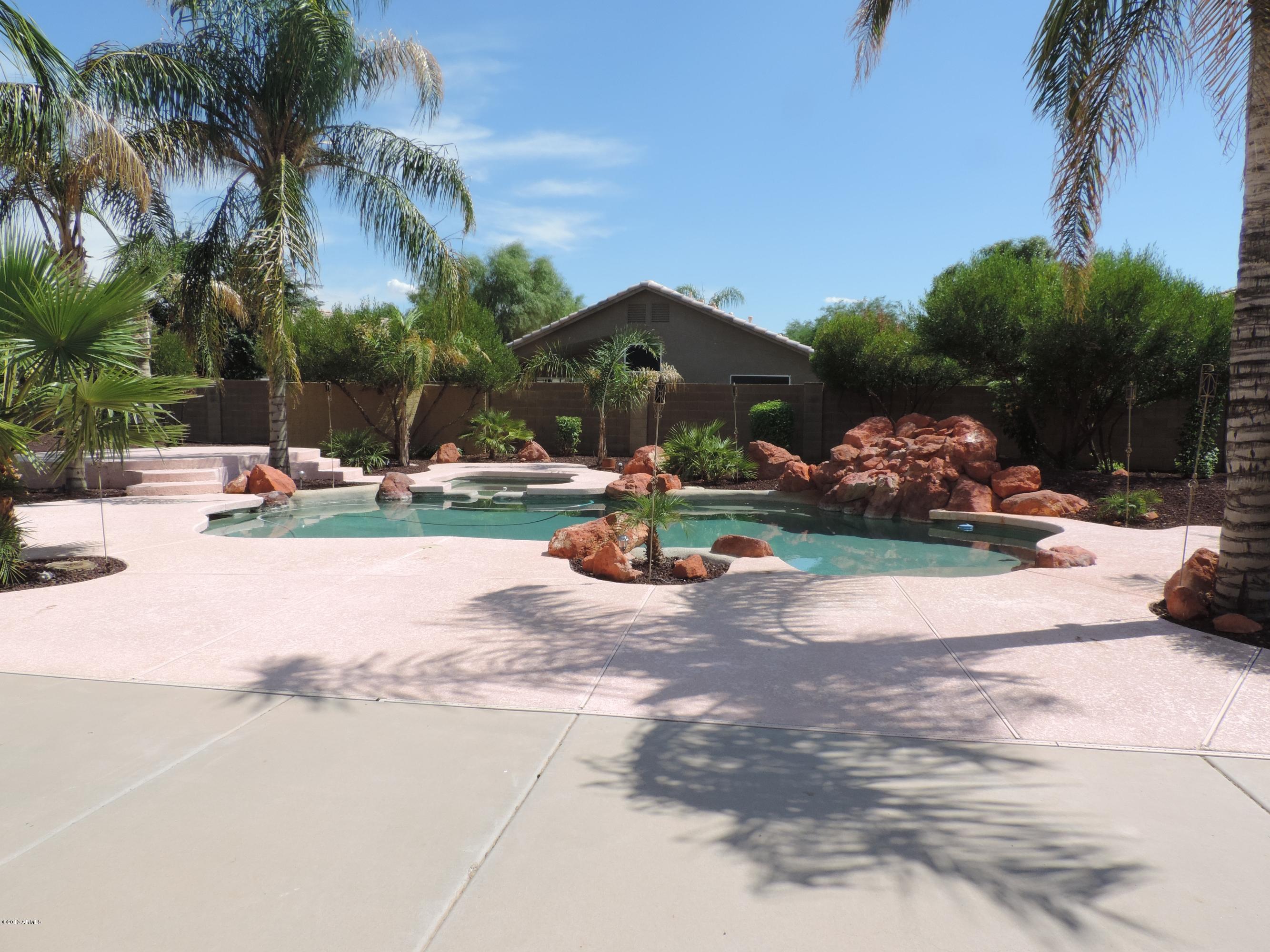 932 North Swallow Lane Gilbert, AZ 85234 - Photo 15 of 21 Loads of kool decking