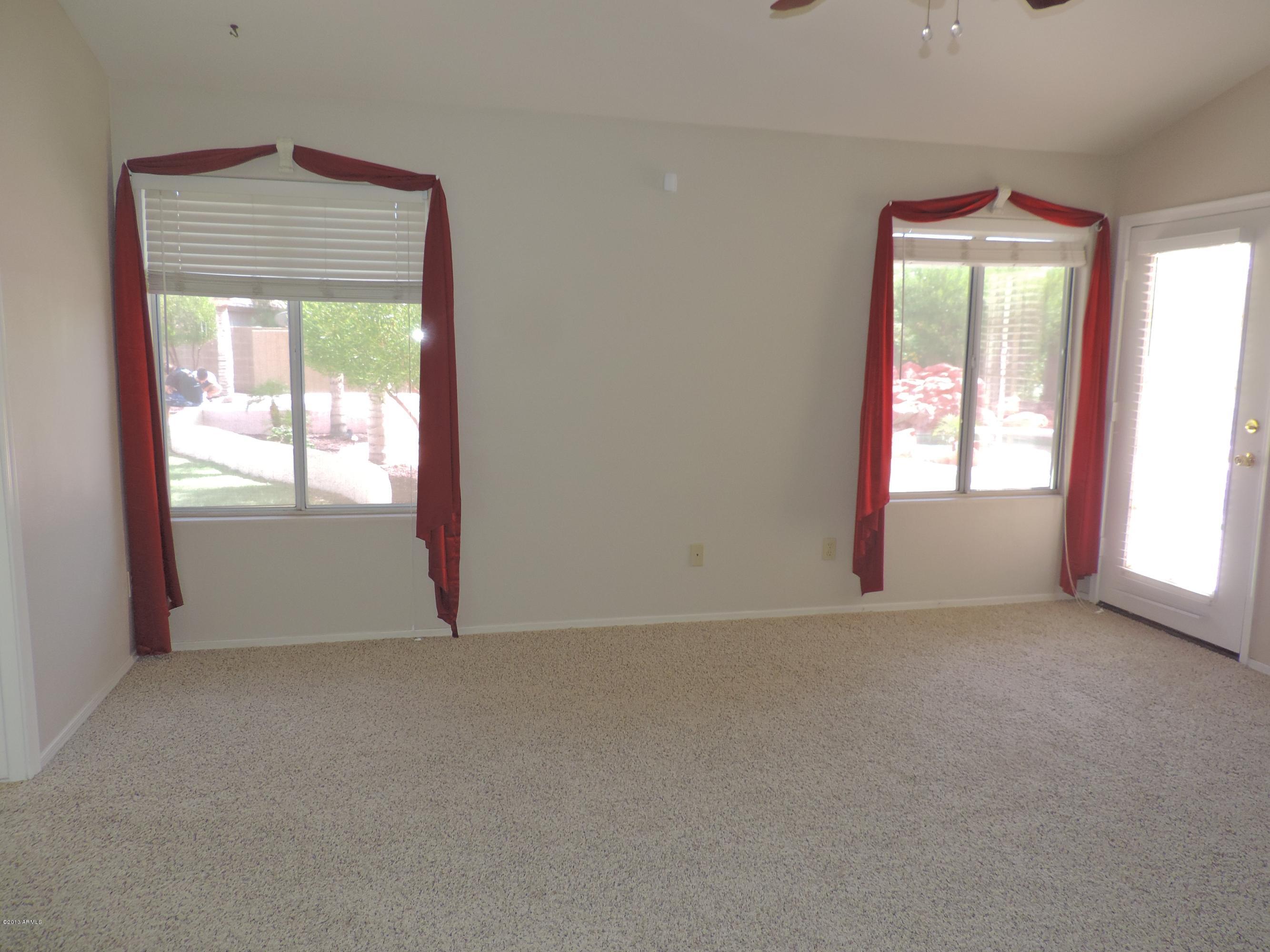 932 North Swallow Lane Gilbert, AZ 85234 - Photo 8 of 21 Large Master Suite