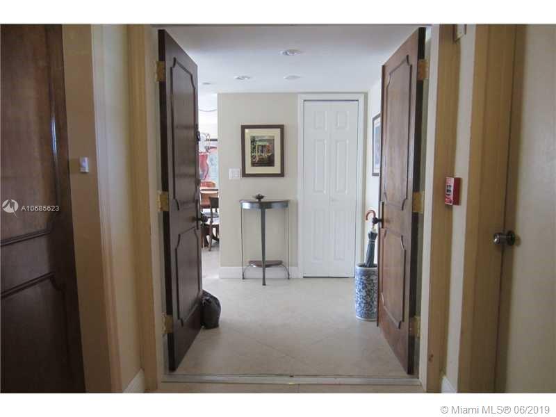 650 Ocean Drive, Unit 6C Key Biscayne, FL 33149 - Photo 2 of 22