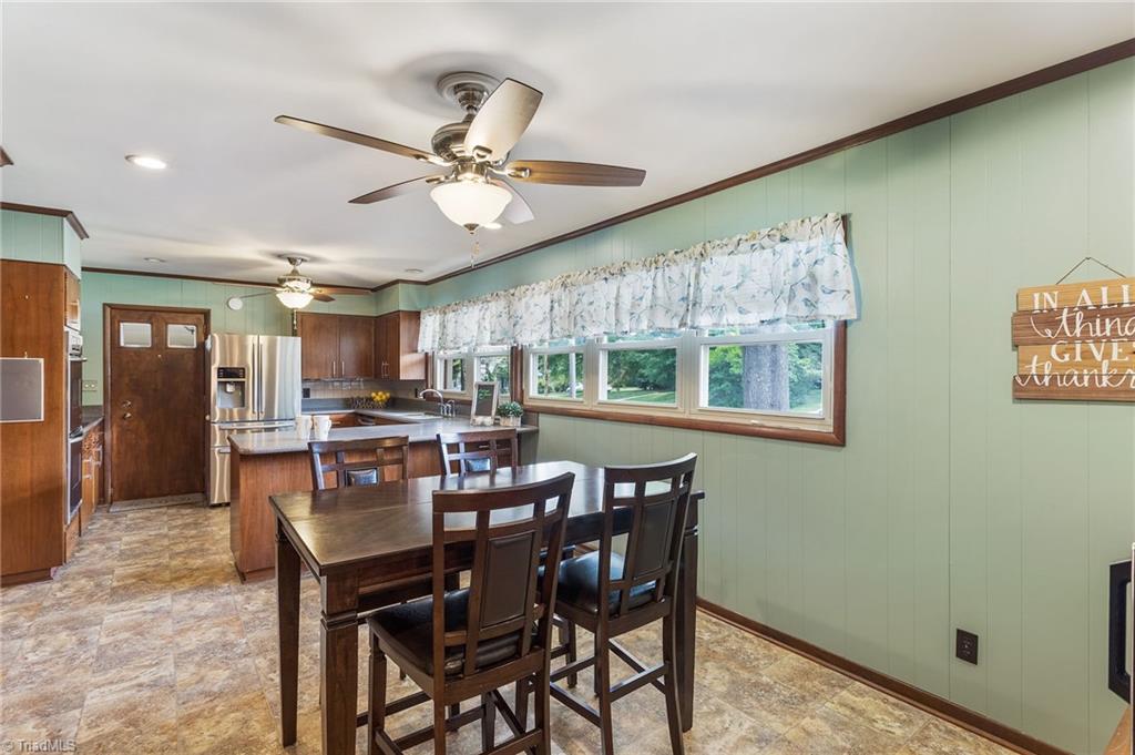 1502 Overbrook Court High Point, NC 27262 - Photo 8 of 28 Gallery Image 8