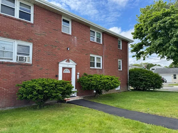 $2,850 | 12 Essex Street, Unit 5, Quincy, MA 02171