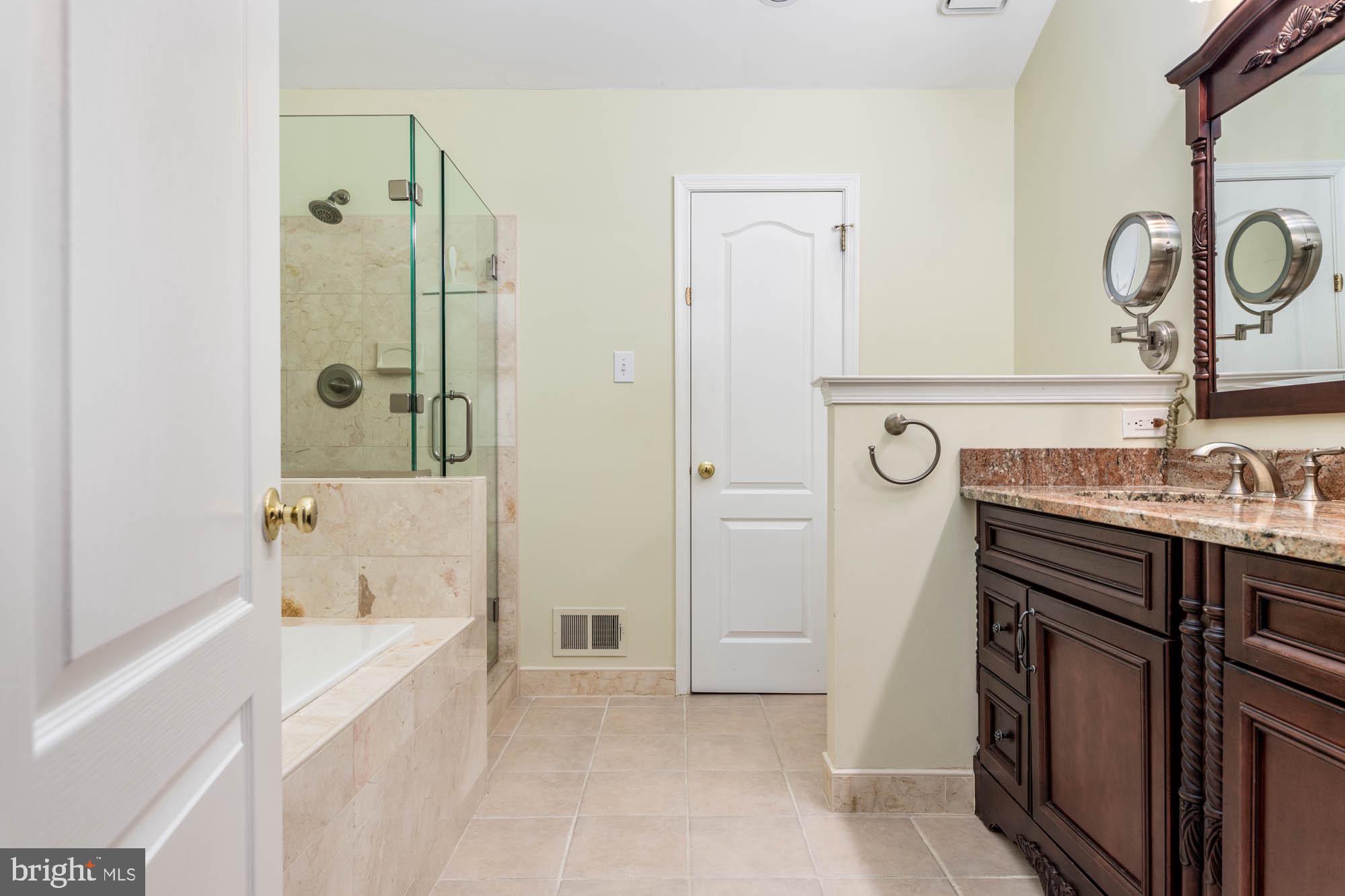 261 Valley Forge Lookout Place Wayne, PA 19087 - Photo 25 of 37 Primary bathroom