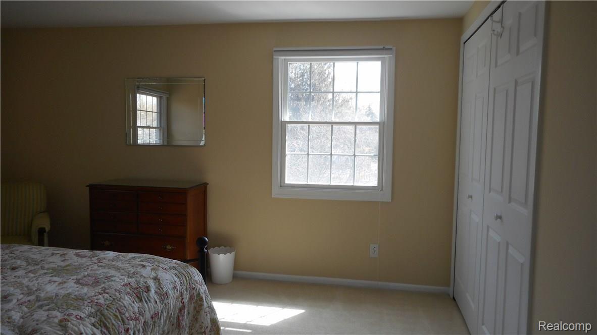 141 Coachlamp Road Rochester, MI 48306 - Photo 50 of 52 Coachlamp 050.JPG