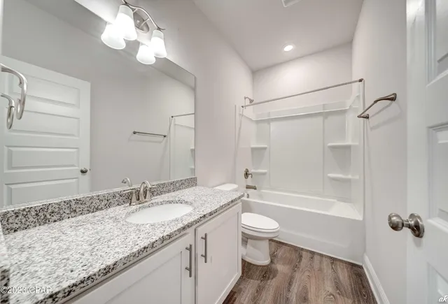 $2,900 | 204 Martingale Loop, Lynn Haven, FL 32444