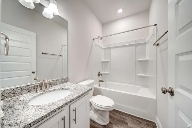 $2,900 | 204 Martingale Loop, Lynn Haven, FL 32444