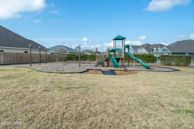 $2,900 | 204 Martingale Loop, Lynn Haven, FL 32444