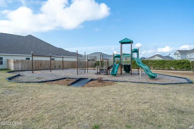 $2,900 | 204 Martingale Loop, Lynn Haven, FL 32444