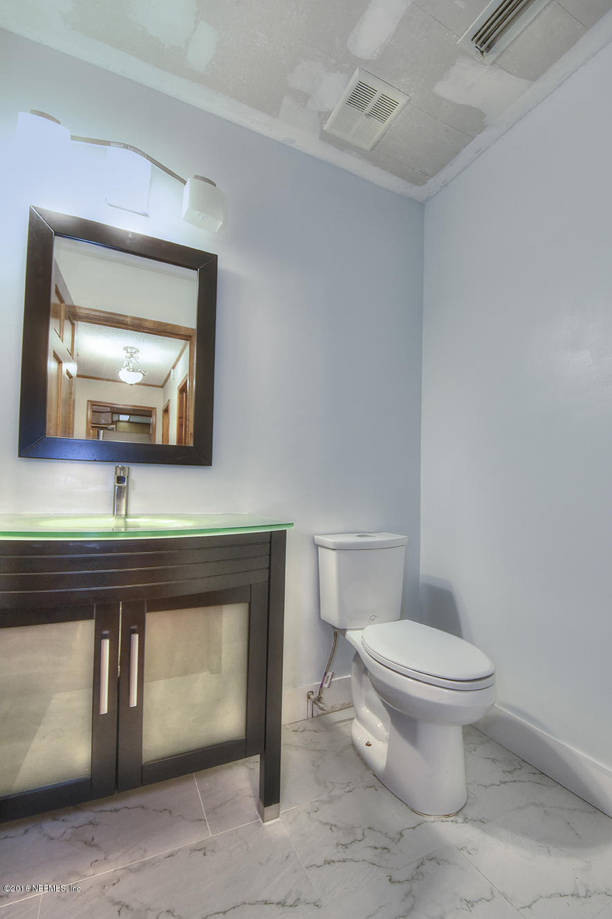 11232 Scott Mill Road Jacksonville, FL 32223 - Photo 15 of 45 Half Bath