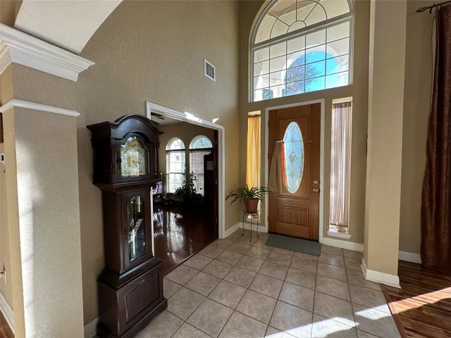 a view of a entryway door of the house