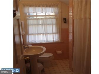 234 Harrison Road Brookhaven, PA 19015 - Photo 9 of 12 Bathroom