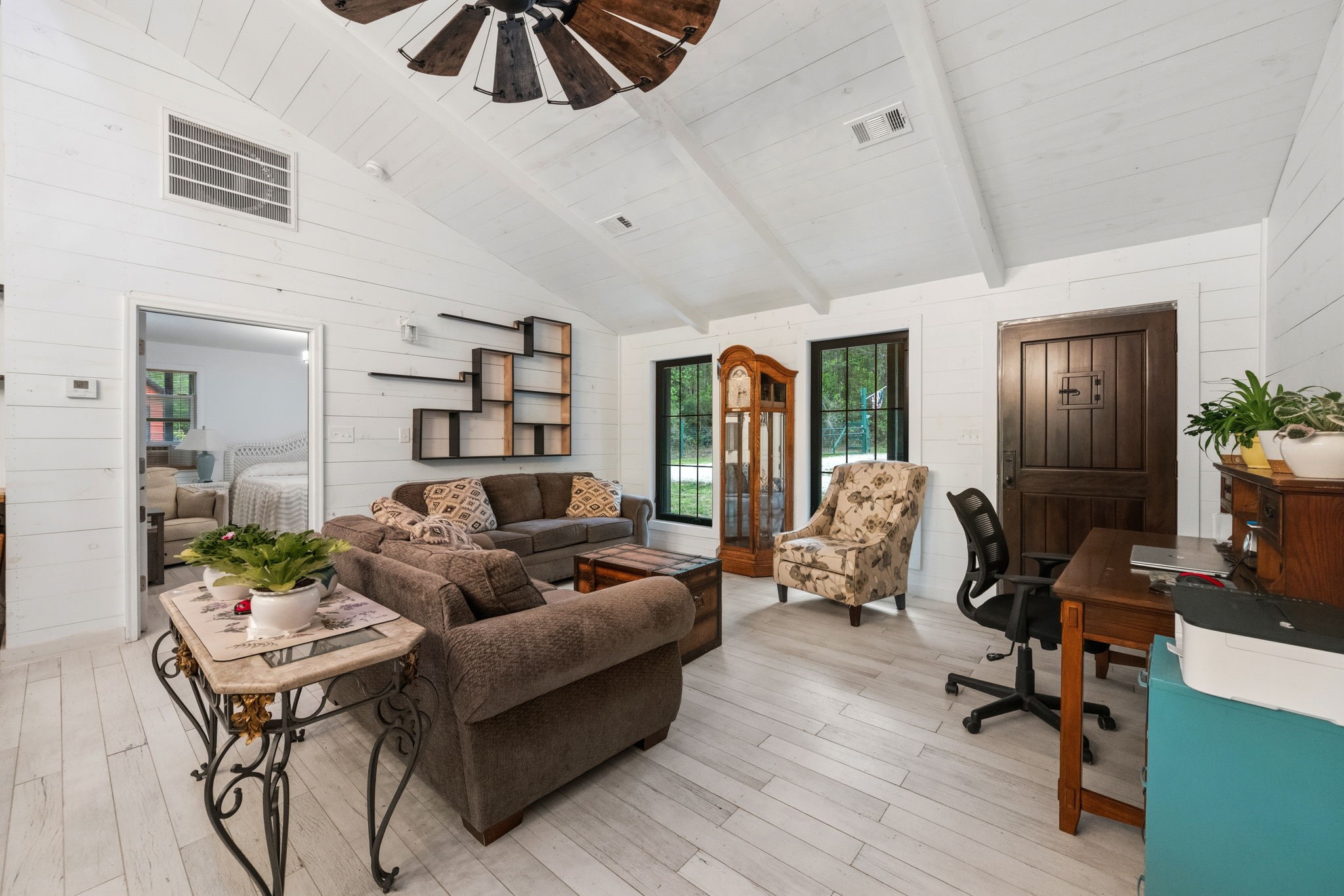 625-635 Gibson Road Livingston, TX 77351 - Photo 29 of 48 Kitchen is open to family room.