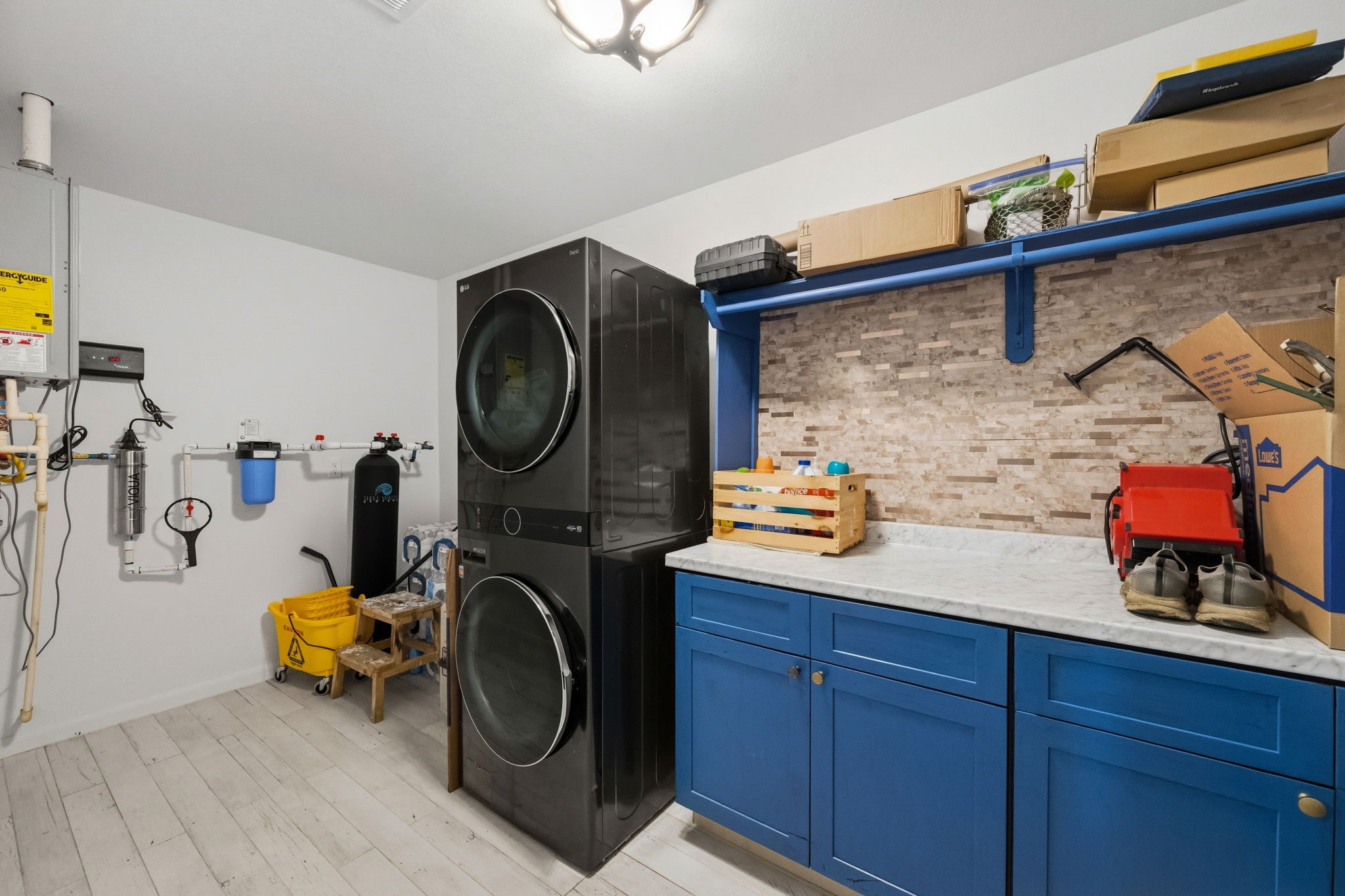 625-635 Gibson Road Livingston, TX 77351 - Photo 38 of 48 Laundry is spacious with work counter and water filtration system.