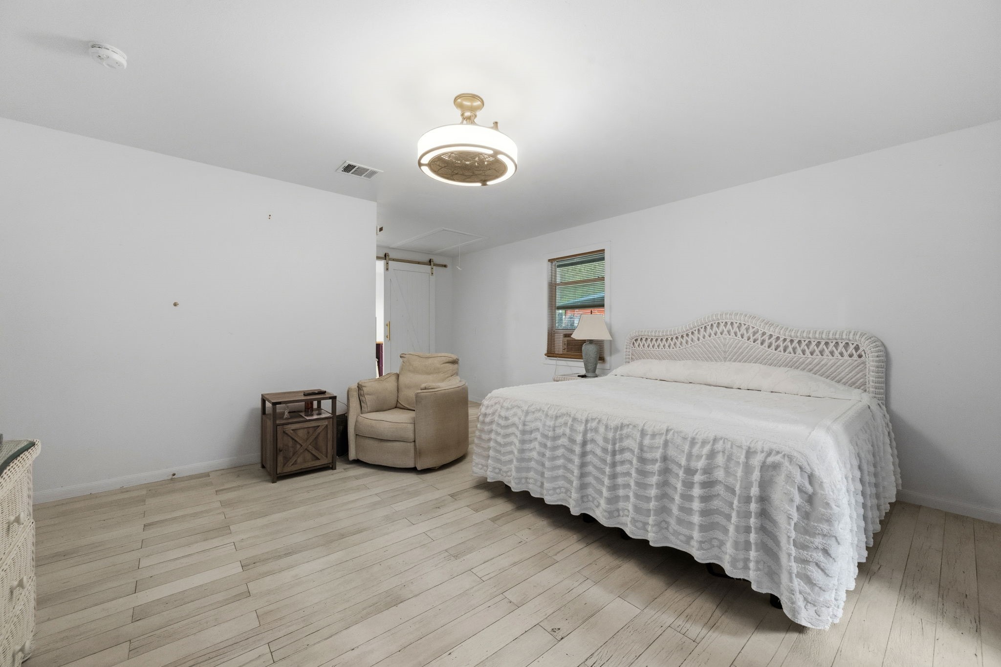 625-635 Gibson Road Livingston, TX 77351 - Photo 39 of 48 Bedroom 1