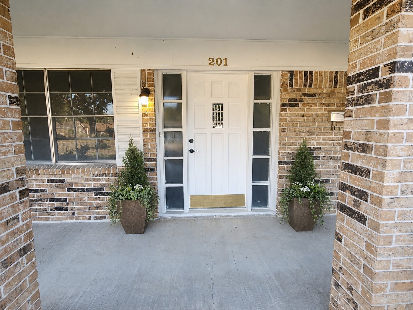 201 Verna Street Jasper, TX 75951 - Photo 2 of 24