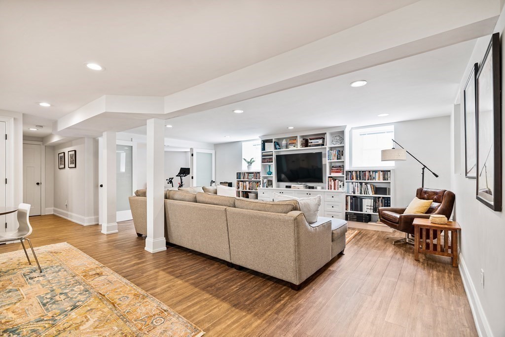 72-74 Manthorne Road, Unit 72 Boston, MA 02132 - Photo 22 of 37 Gallery Image 22