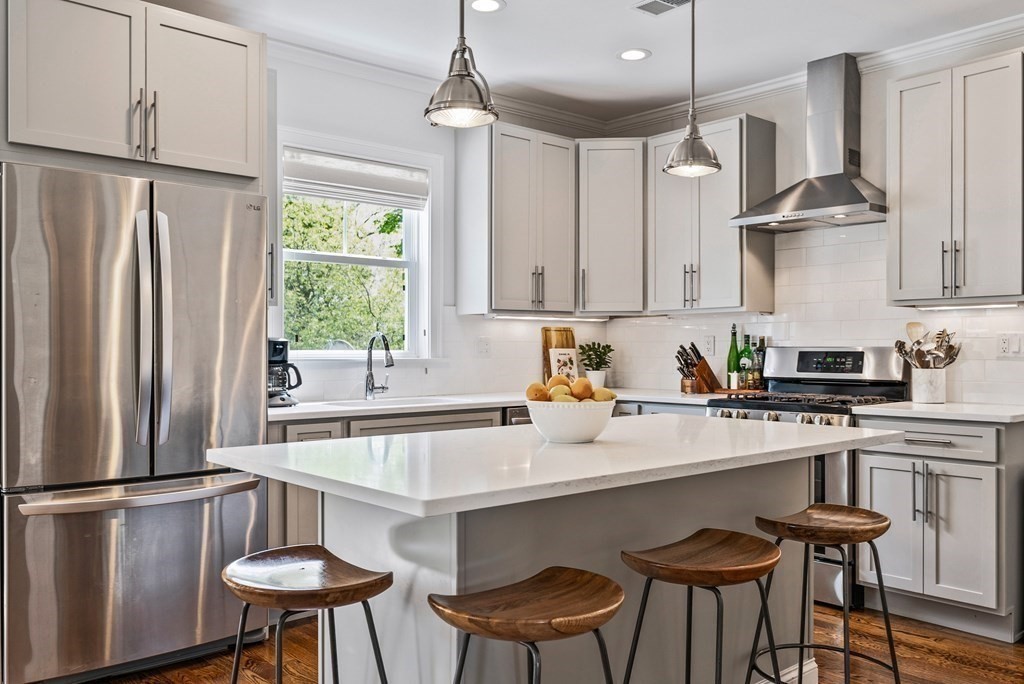 72-74 Manthorne Road, Unit 72 Boston, MA 02132 - Photo 3 of 37 Gallery Image 3