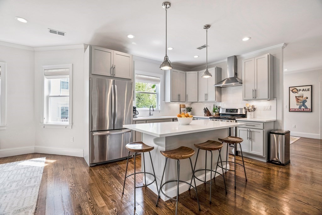72-74 Manthorne Road, Unit 72 Boston, MA 02132 - Photo 5 of 37 Gallery Image 5