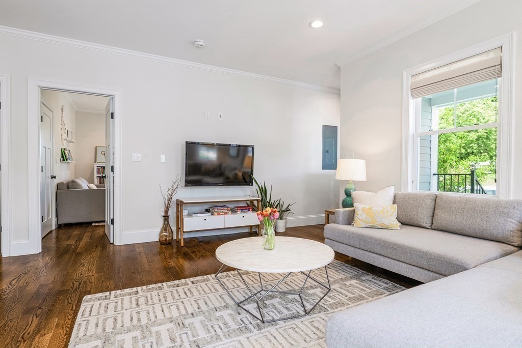 72-74 Manthorne Road, Unit 72 Boston, MA 02132 - Photo 9 of 37 Gallery Image 9