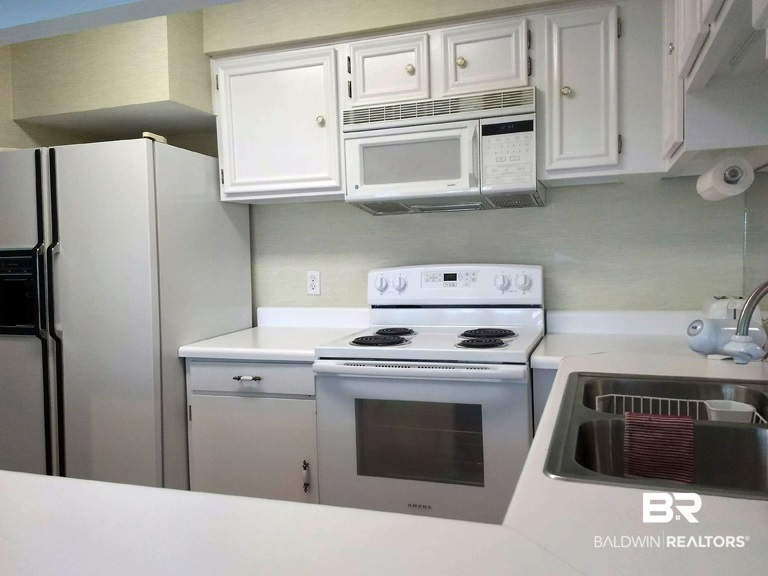 710 South Mobile Street, Unit 23 Fairhope, AL 36532 - Photo 25 of 42 Kitchen view from DR