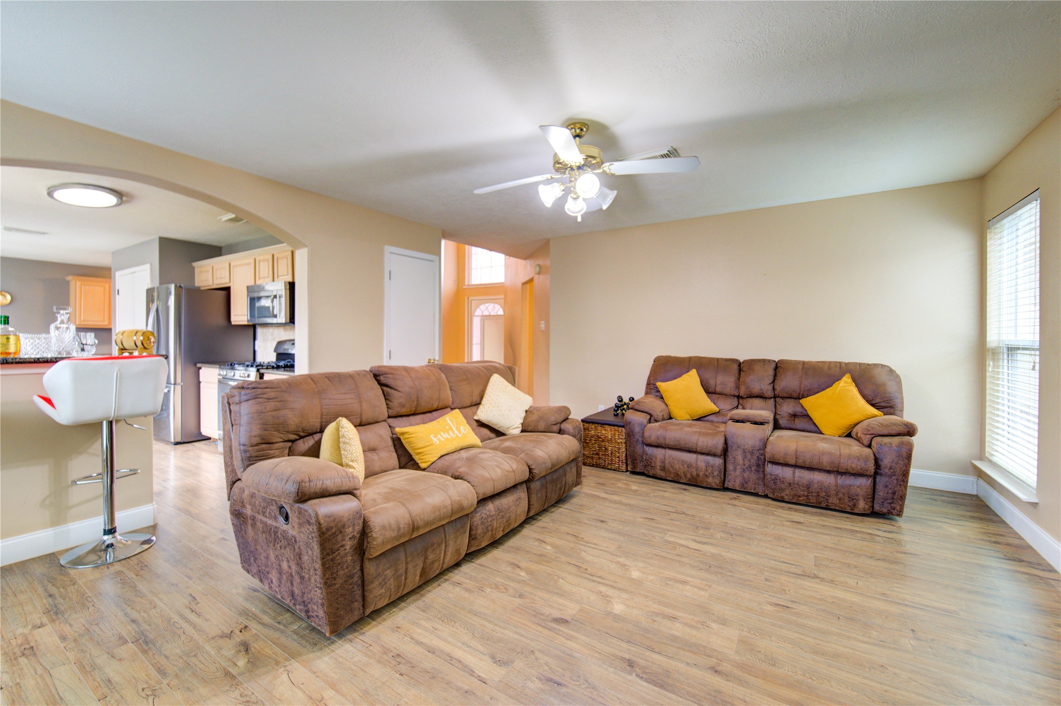 14902 Englebrook Drive Houston, TX 77095 - Photo 28 of 50 a living room with furniture
