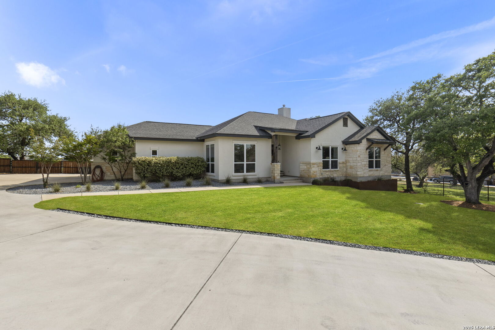 1422 Ledgebrook Spring Branch, TX 78070 - Photo 2 of 50