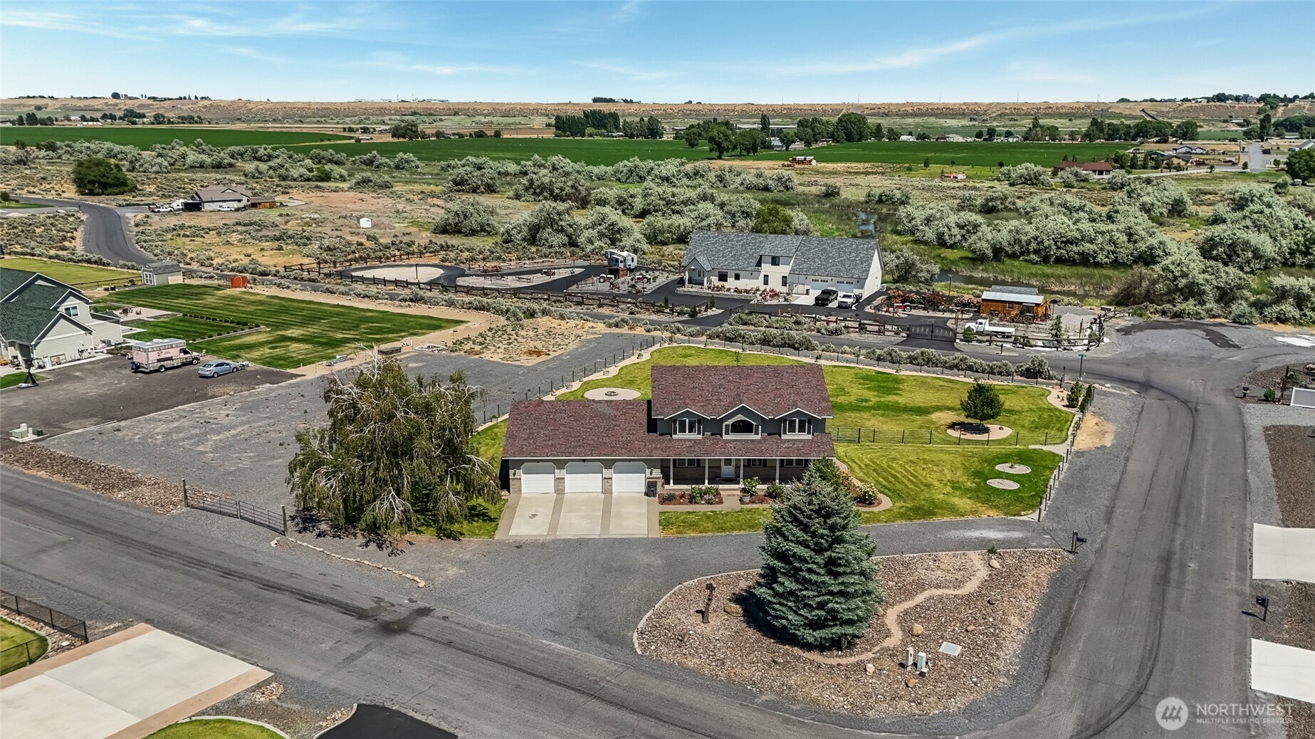 5621 Rd J.4 Northeast Moses Lake, WA 98837 - Photo 1 of 40