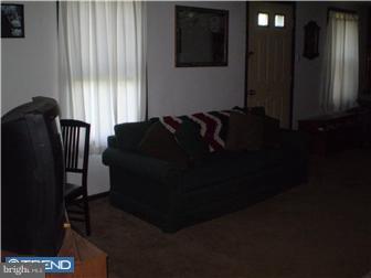 1538 Monroeville Road Monroeville, NJ 08343 - Photo 6 of 6 Living Room