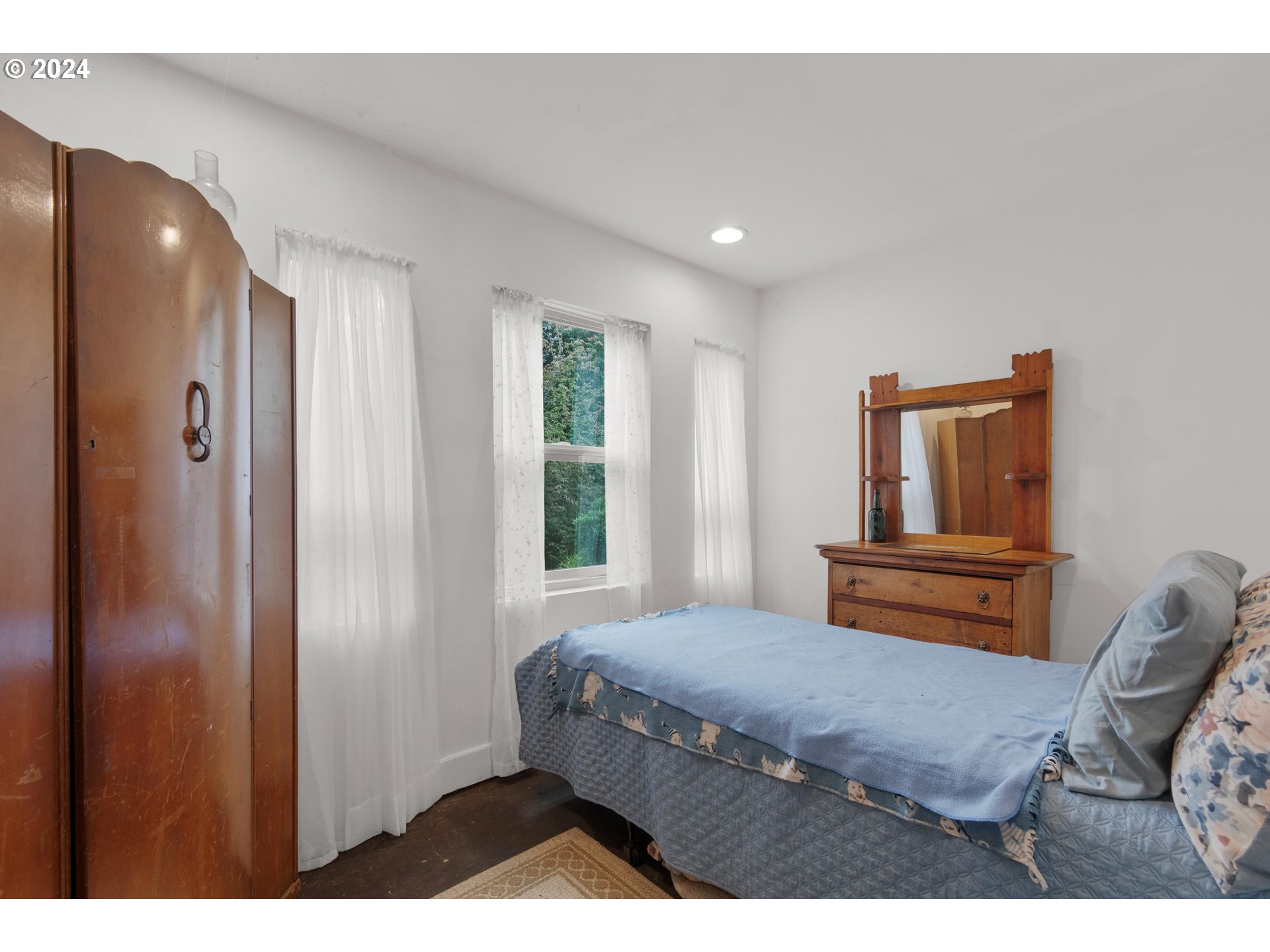 70601 Lentz Road Rainier, OR 97048 - Photo 6 of 34 Bedroom