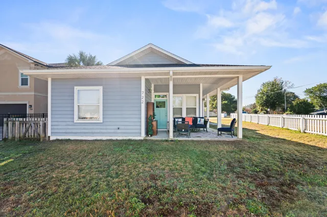 $599,000 | 722 Kelly Street, Destin, FL 32541