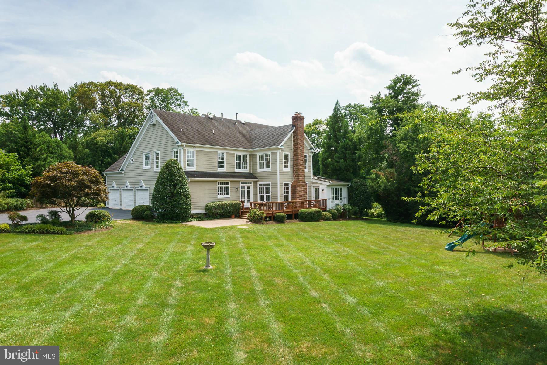 10120 Lawyers Road Vienna, VA 22181 - Photo 6 of 30 Exterior (Rear)