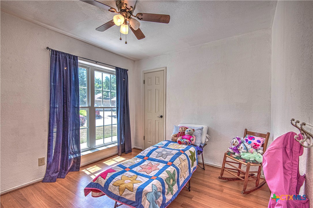 4802 Stone Ridge Drive Temple, TX 76502 - Photo 17 of 27 SECONDARY BEDROOM