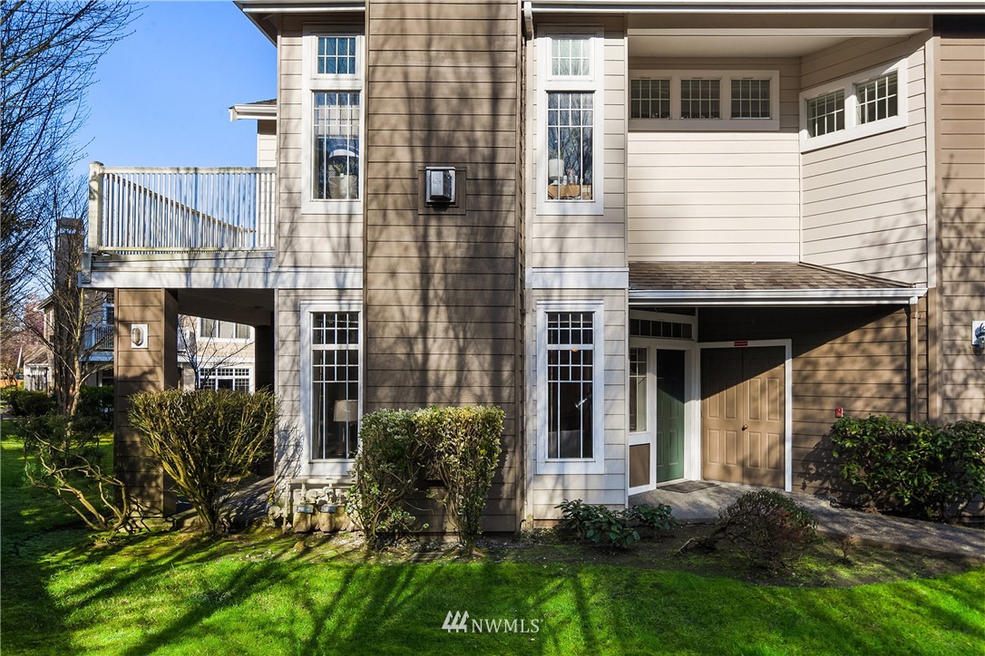 4319 Northeast 5th Court Renton, WA 98059 - Photo 2 of 22