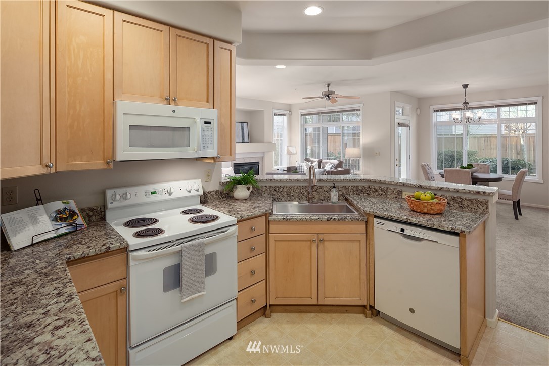 4319 Northeast 5th Court Renton, WA 98059 - Photo 13 of 22