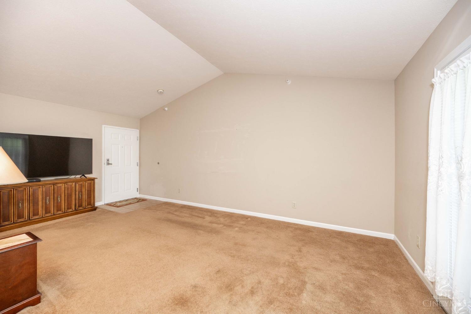 5696 Bridgetown Road, Unit 13 Cincinnati, OH 45248 - Photo 33 of 42 Gallery Image 33