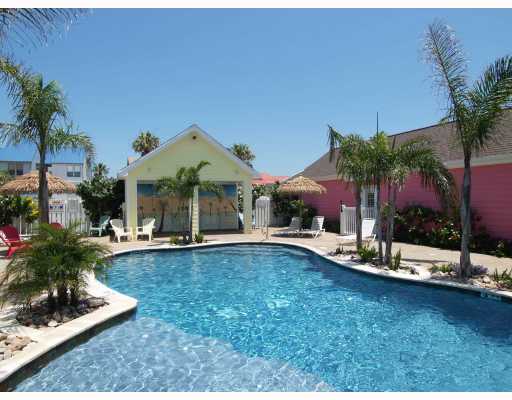 14521 East Cabana Street, Unit 503 Corpus Christi, TX 78418 - Photo 9 of 10 a front view of house with yard and outdoor seating