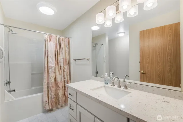 $395,000 | 4006 South 222nd Place, Unit 104, Kent, WA 98032