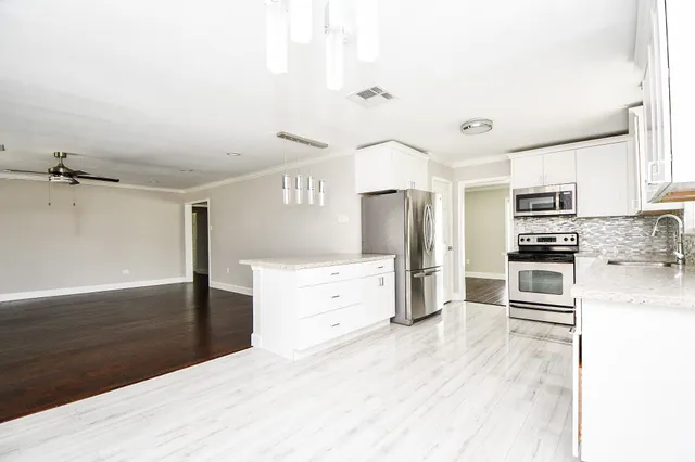 $2,800 | 4310 Woodvalley Drive, Houston, TX 77096