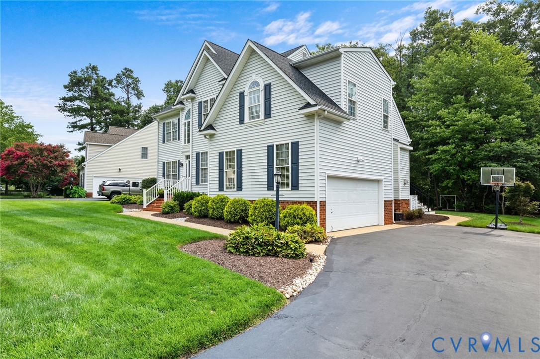 1007 Gravity Hill Road Midlothian, VA 23114 - Photo 2 of 42 Gallery Image 2