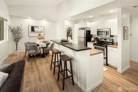 $365,000 | 6527 200th Street Southwest, Unit 303, Lynnwood, WA 98036