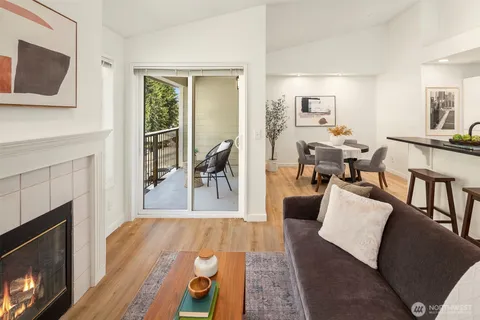 $365,000 | 6527 200th Street Southwest, Unit 303, Lynnwood, WA 98036