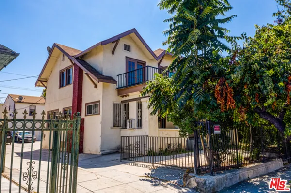 $1,350 | 1408 Arapahoe Street, Unit 1/2, Los Angeles, CA 90006