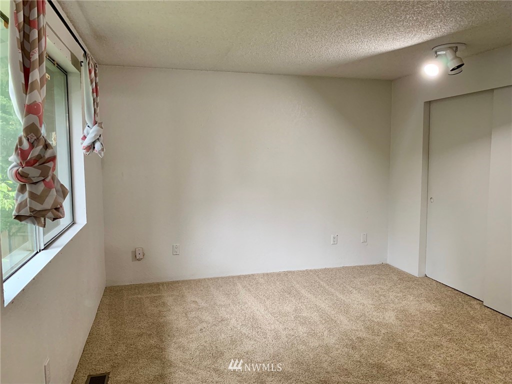 2323 167th Place Southeast Bothell, WA 98012 - Photo 13 of 18