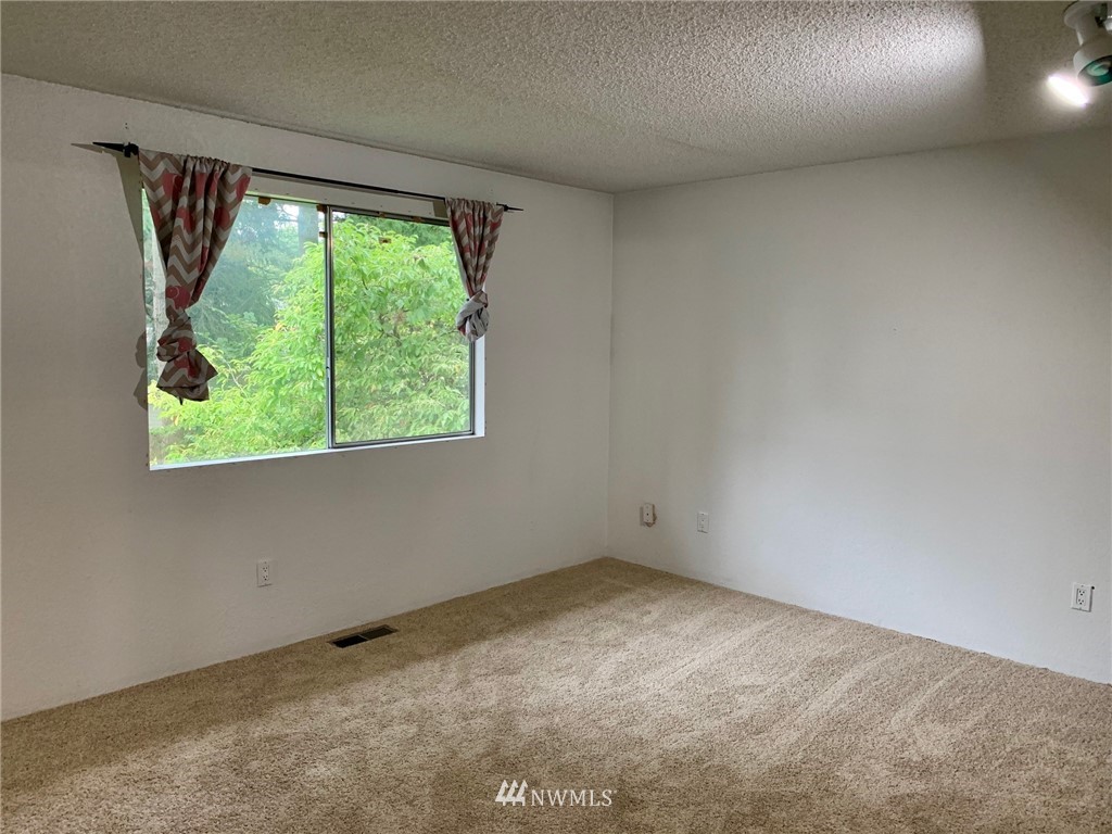 2323 167th Place Southeast Bothell, WA 98012 - Photo 15 of 18